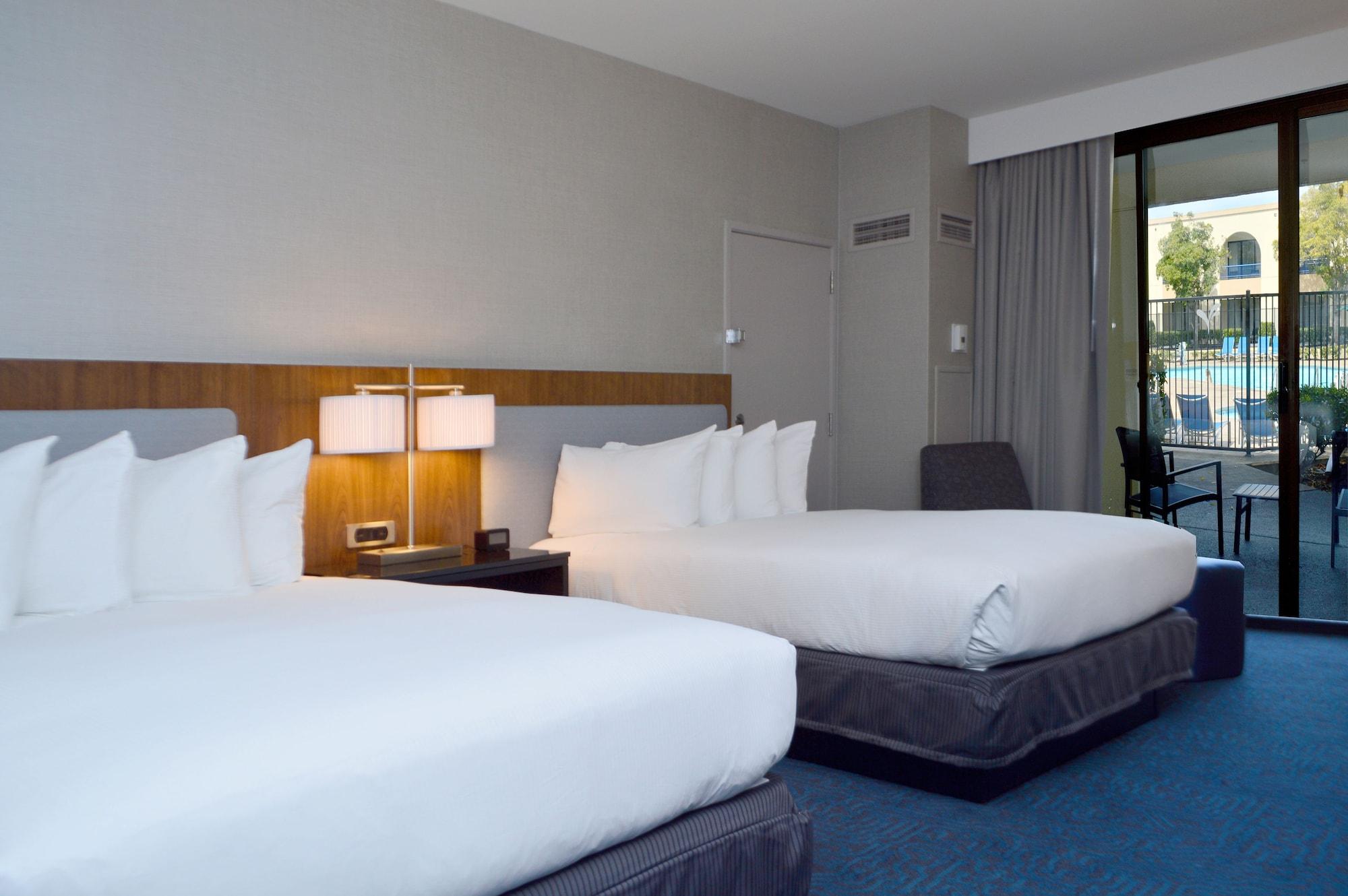 Doubletree By Hilton Newark-Fremont Hotell Eksteriør bilde
