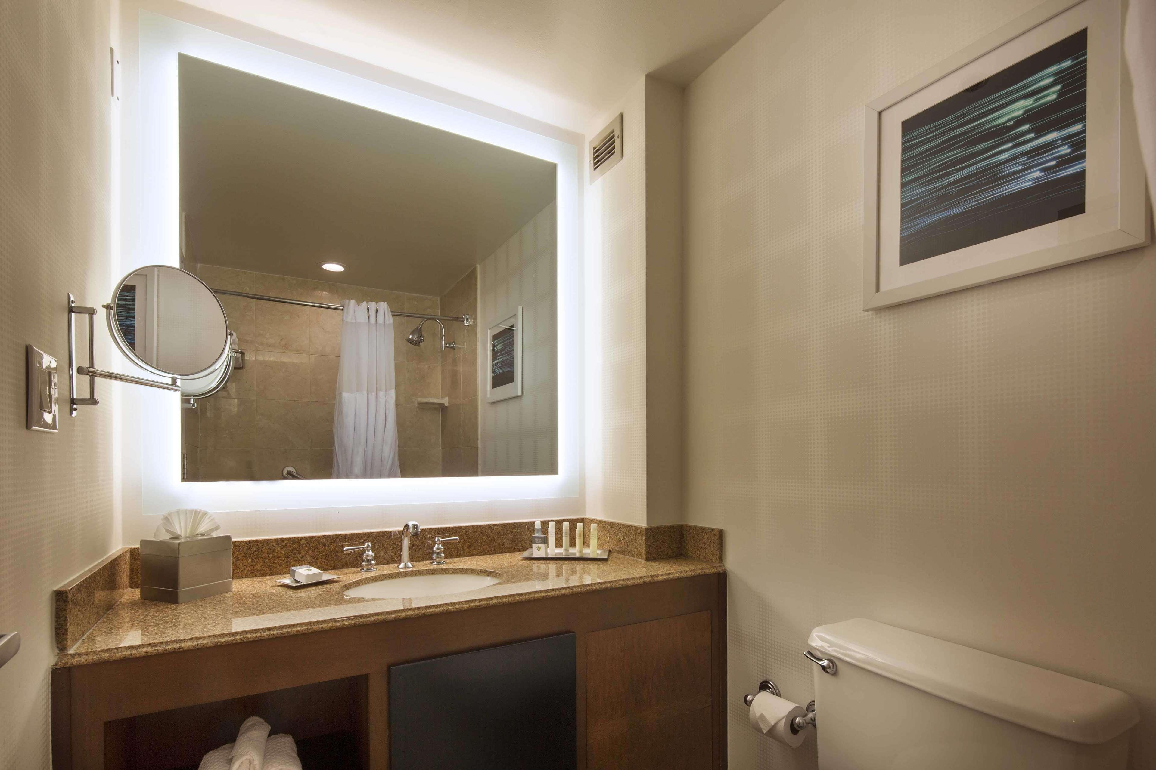 Doubletree By Hilton Newark-Fremont Hotell Eksteriør bilde