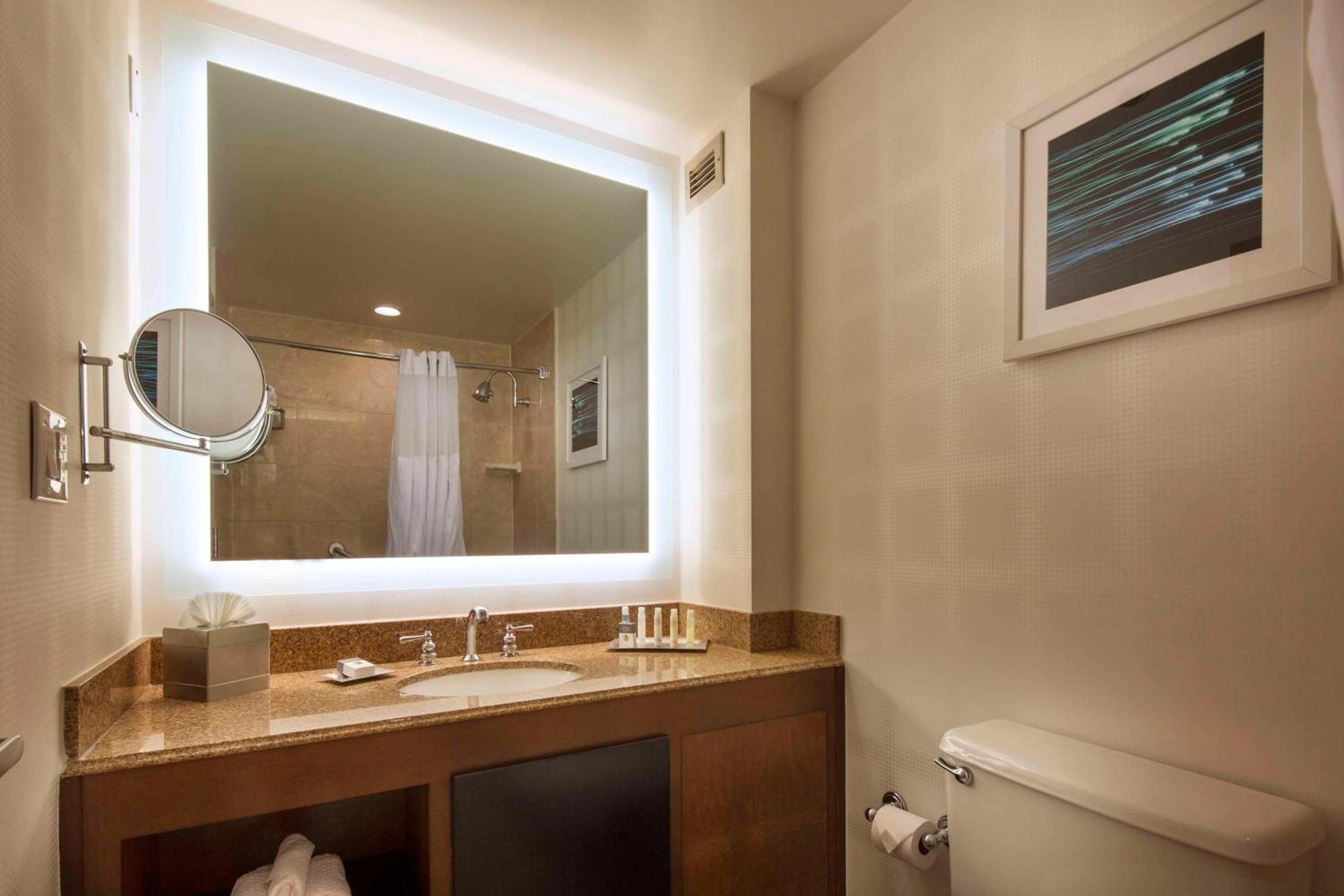 Doubletree By Hilton Newark-Fremont Hotell Eksteriør bilde
